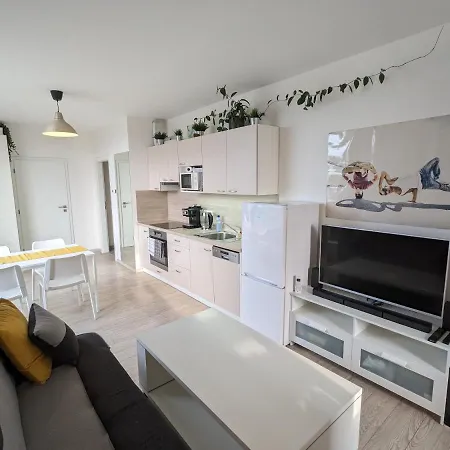 Cozy With Big Terrace In - Karlin شقة براغ